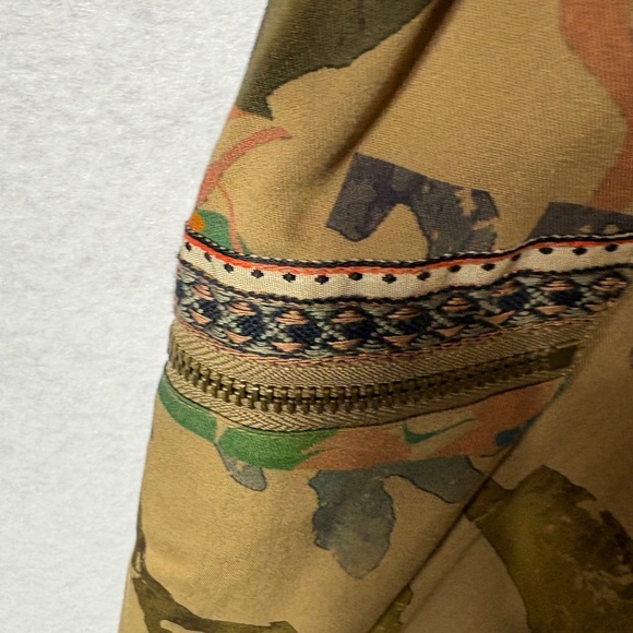 Desigual Pants Size Small Beautiful Pants - Picture 7 of 7